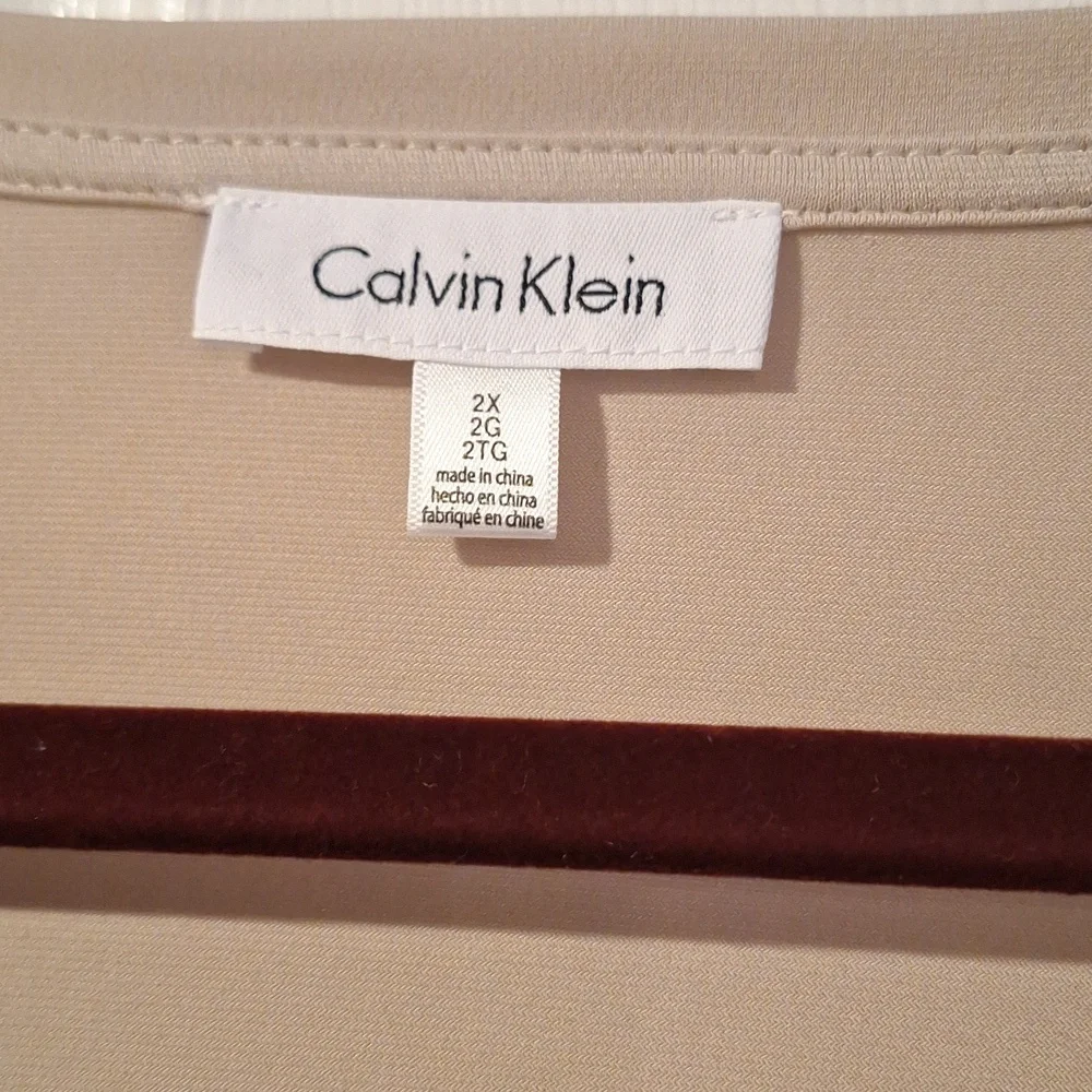 Calvin Klein Top - Picture 3 of 6
